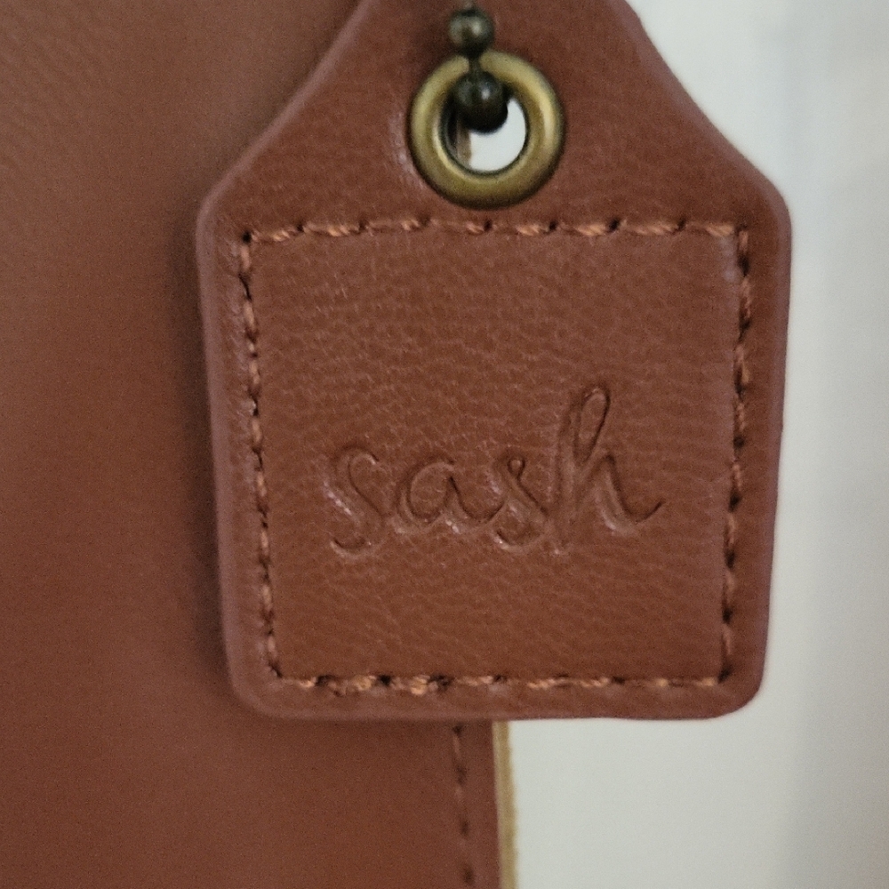 Sash Women’s Brown Fringe Vegan Leather Crossbody Bag - Casual Boho Style - Picture 2 of 7
